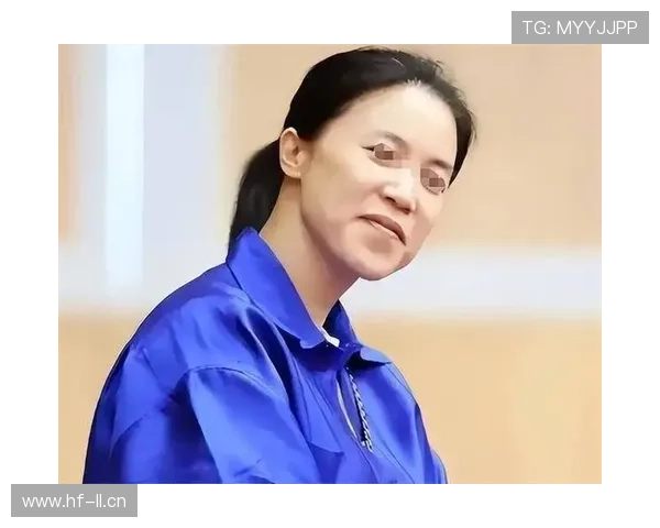 王楠家的厨房比我家客厅还大，她切个水果都像在拍综艺